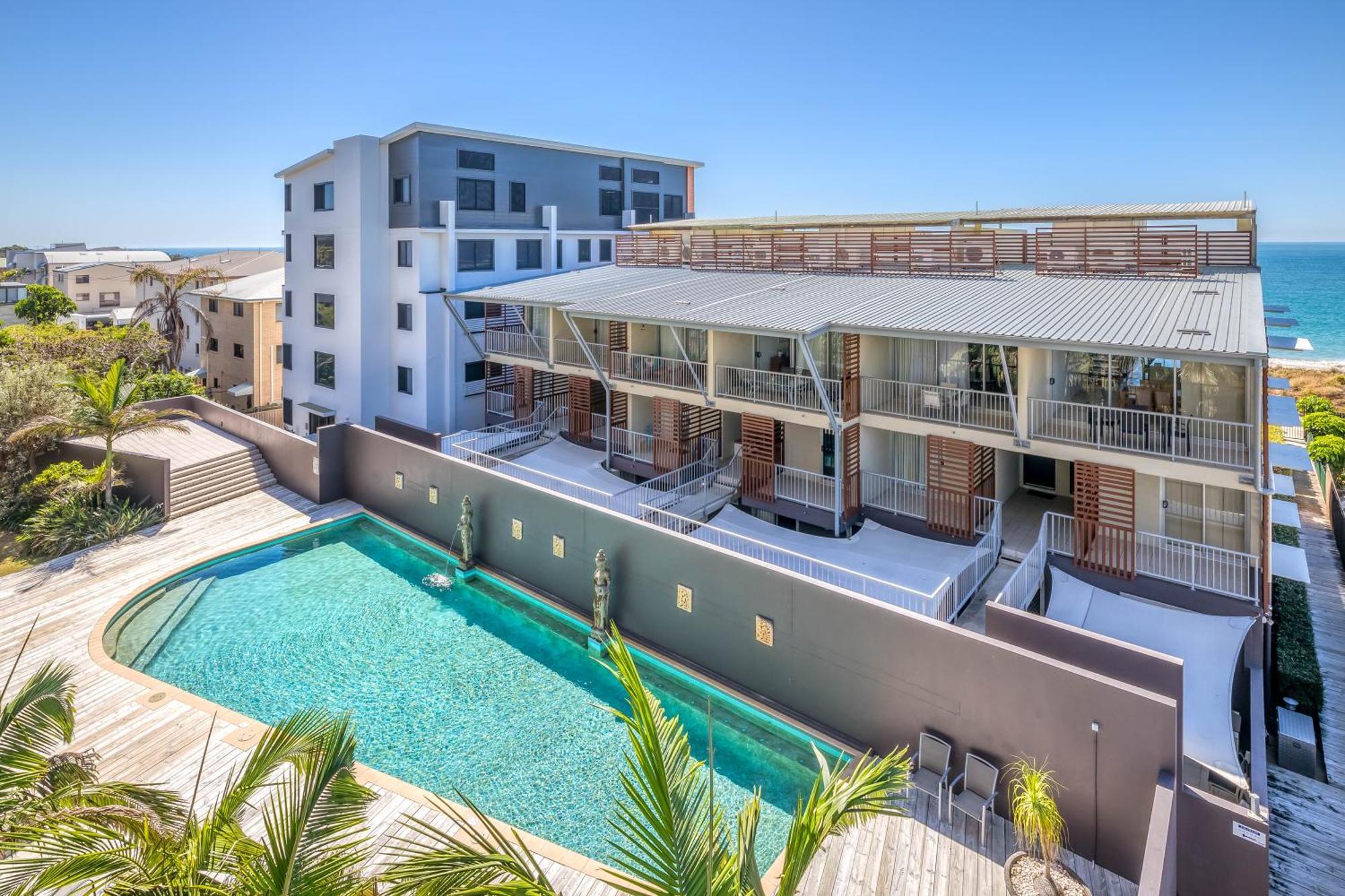 On The Beach Resort Bribie Island Woorim Екстер'єр фото